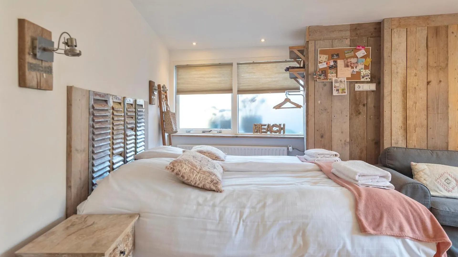 Beachstudio Zandvoort 0*,